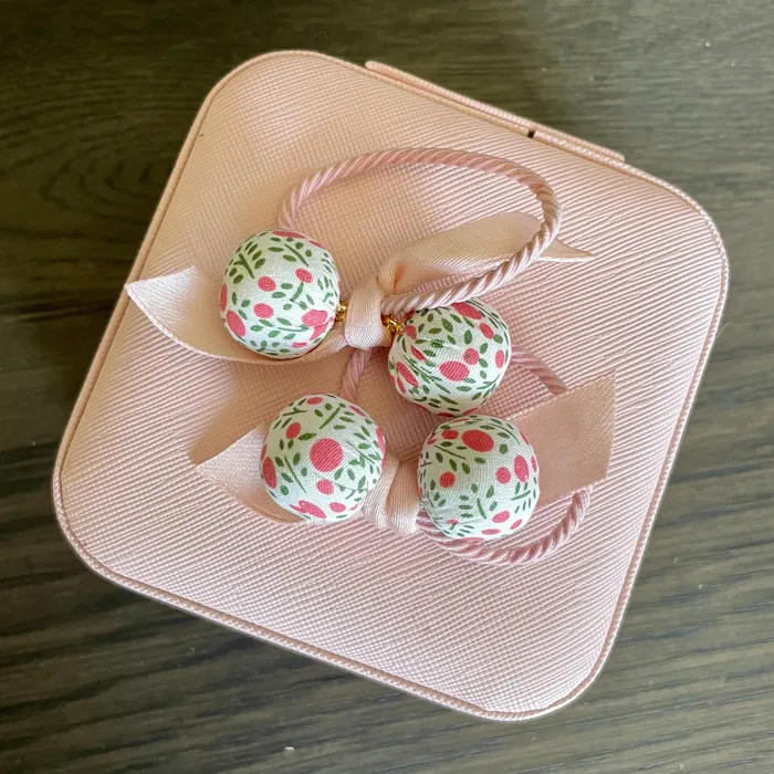 Necklaces Girls Ball and Bow Hair Ties iszi ONLINE