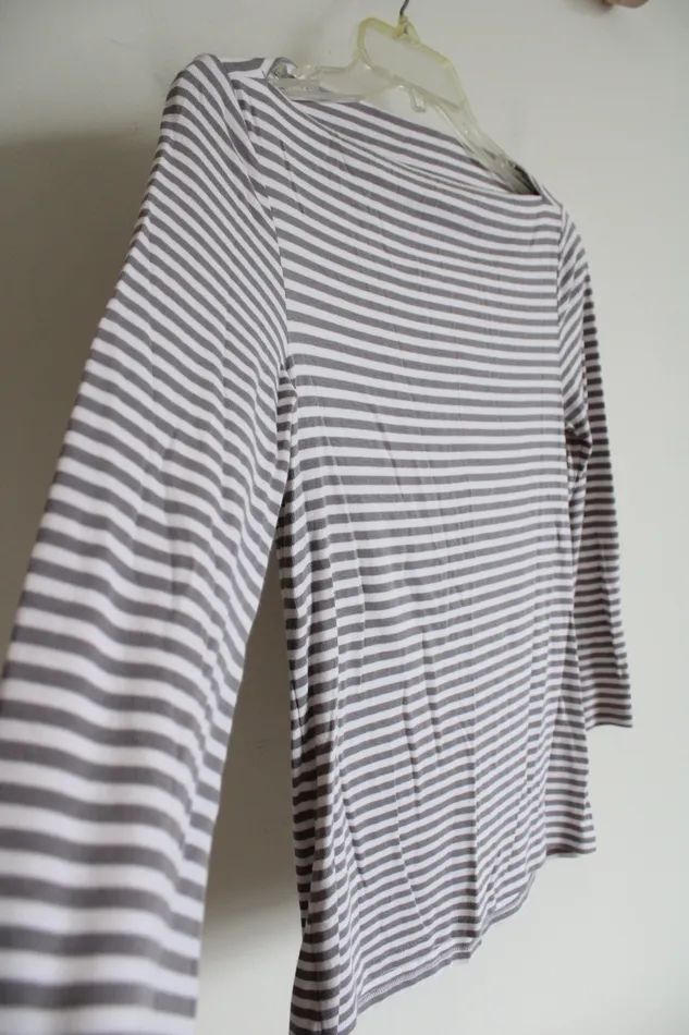 Rings Old Navy Old Navy Classic Gray White Striped Boatneck Shirt S