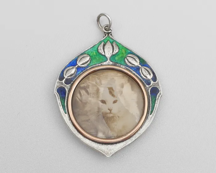 c1910 Silver Enamel Open Locket Isadoras A Rings