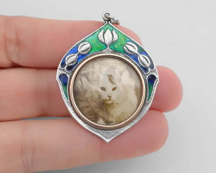 c1910 Silver Enamel Open Locket Isadoras A Rings c1910 Silver Enamel Open Locket Isadoras A Rings