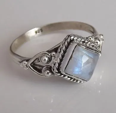 Alice Rings R377 Silver Antique Look Shimmer Opal Gem Ring
