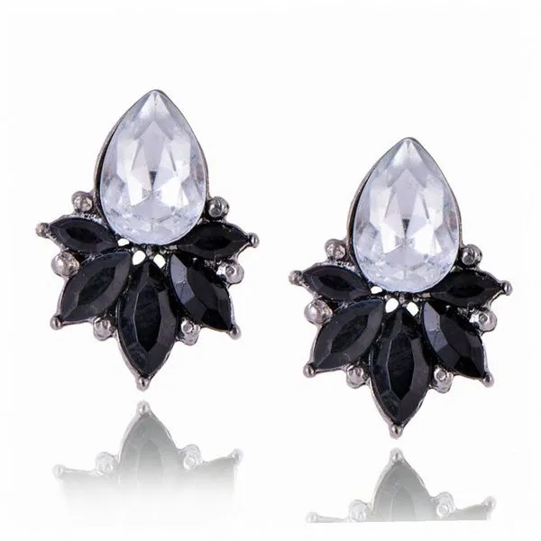 E314 Black Teardrop Gemstone Earrings 01 Earrings