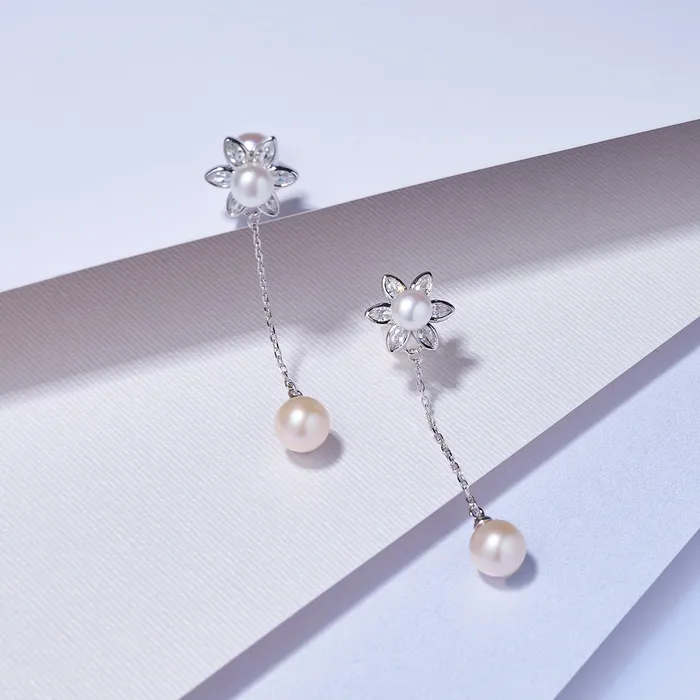 Pearly Lustre Earrings Elegant Freshwater Pearl Earrings WE00296 GARDENS