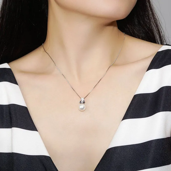 Pearly Lustre Necklaces New Yorker Freshwater Pearl Necklace WN00054 STARRY