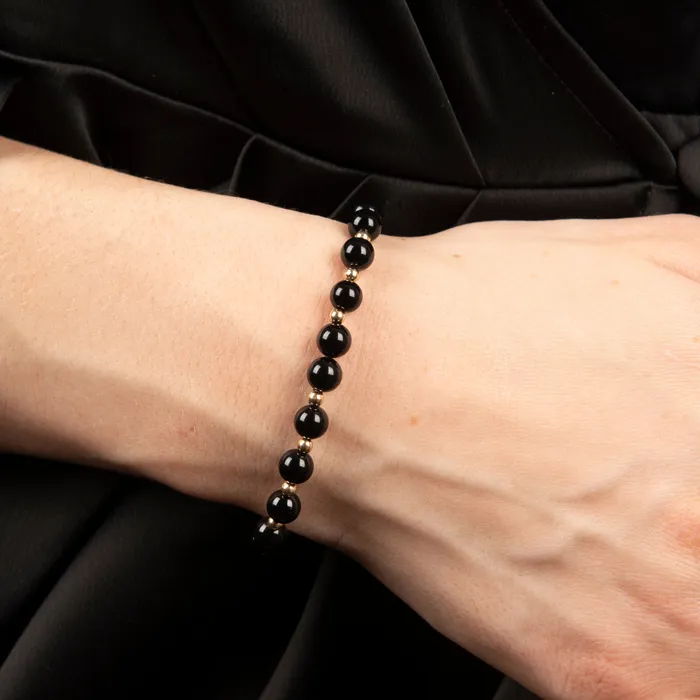 PreOwned Black Bead Chalcedony Bracelet STORE 5a Bracelets