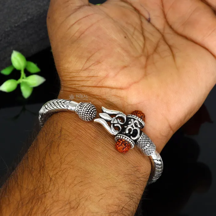 TRIBAL ORNAMENTS Bracelets 925 Sterling silver handmade Vintage style chitai work Lord Shiva trident trishul kada bangle bracelet with Rudraksha customized kada nsk761 TRIBAL ORNAMENTS Bracelets 925 Sterling silver handmade Vintage style chitai work Lord Shiva trident trishul kada bangle bracelet with Rudraksha customized kada nsk761