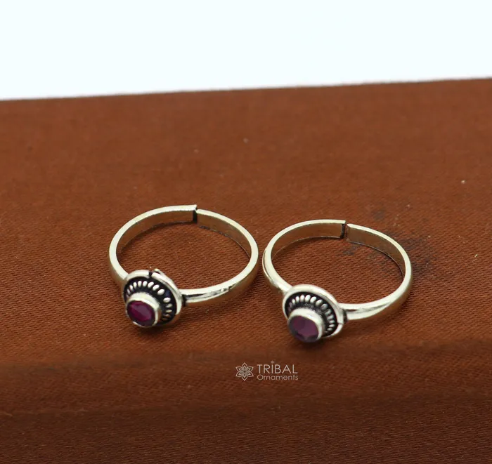 TRIBAL ORNAMENTS Rings 925 sterling silver handmade round shape tiny red stone toe ring band tribal belly cultural ethnic jewelry from India ntr98 TRIBAL ORNAMENTS Rings 925 sterling silver handmade round shape tiny red stone toe ring band tribal belly cultural ethnic jewelry from India ntr98