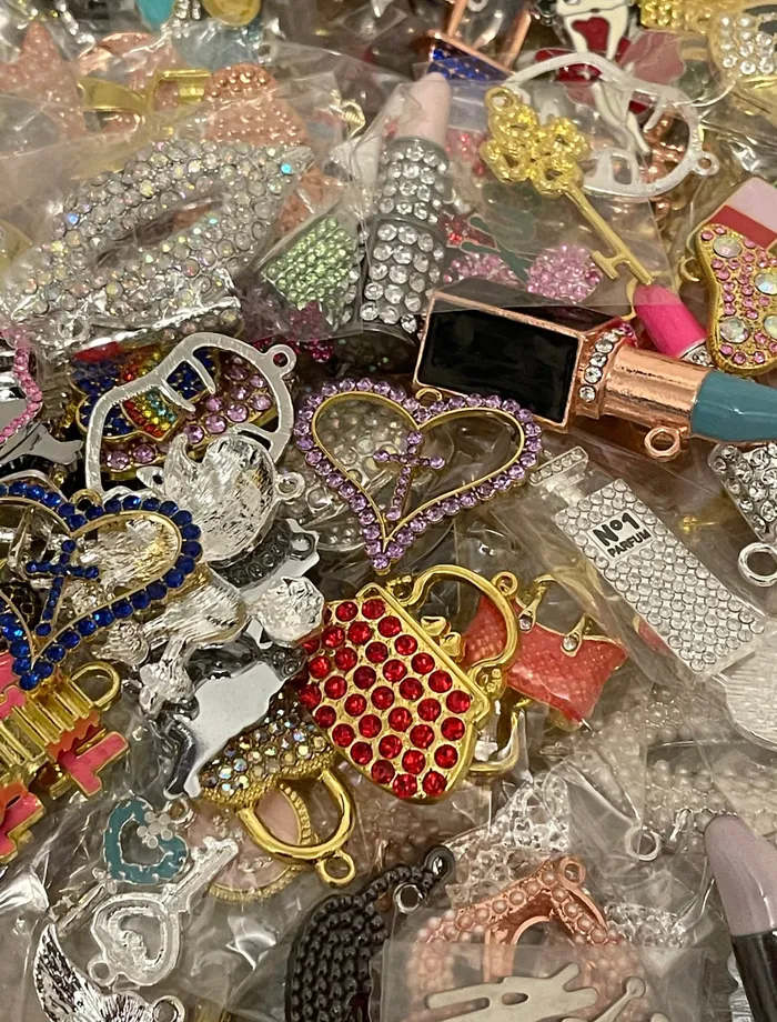 Wholesale Non Designer Charms 100pc Twisted Moon Jewelry Earrings