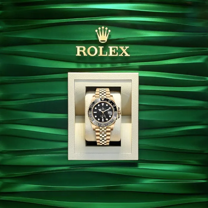 Bracelets Rolex 2024 Never Worn Rolex GMTMaster II 40mm Ref 126718GRNR Black Dial Grey Black Ceramic Bezel 18K Yellow Gold Jubilee Bracelet Mens Watch