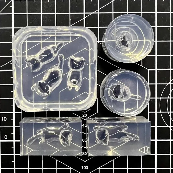 Charm Necklaces Handmade Cute Cat Pendant Charm Resin Mold for UV Resin IntoResin Charm Necklaces Handmade Cute Cat Pendant Charm Resin Mold for UV Resin IntoResin
