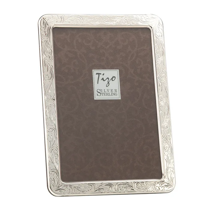 Croghans Rings Sterling Silver Rounded Engraved Picture Frame 4x6