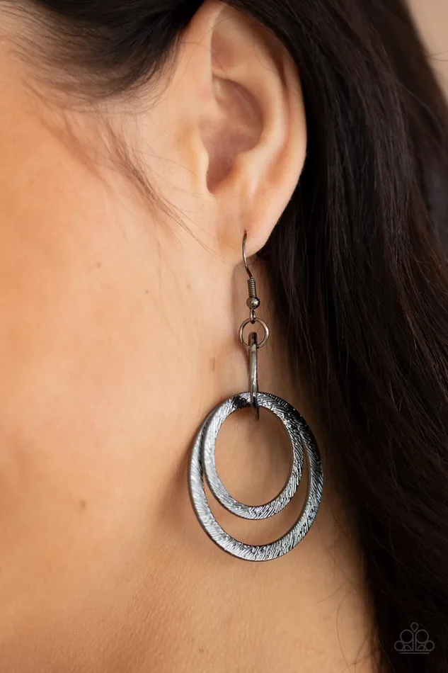 Earrings Paparazzi Jewelry Paparazzi Earring Distractingly Dizzy Black