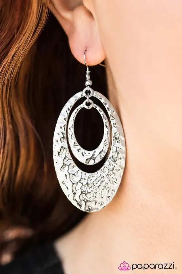 Earrings Paparazzi Jewelry Paparazzi Earring Rippling Reflections Silver
