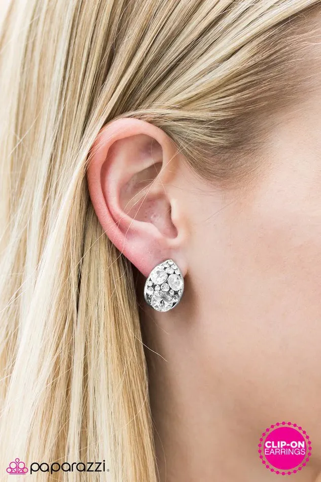 Earrings Paparazzi Jewelry Paparazzi Earring Toplinear White