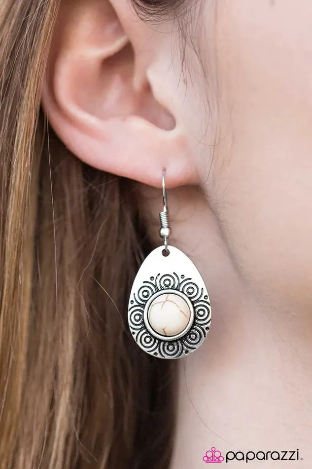 Paparazzi Earring Growing Season White Paparazzi Jewelry Earrings