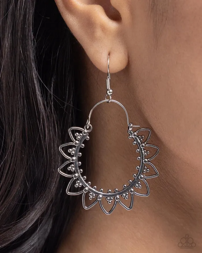 Paparazzi Jewelry Earrings Paparazzi Earring Botanical Tambourine Silver