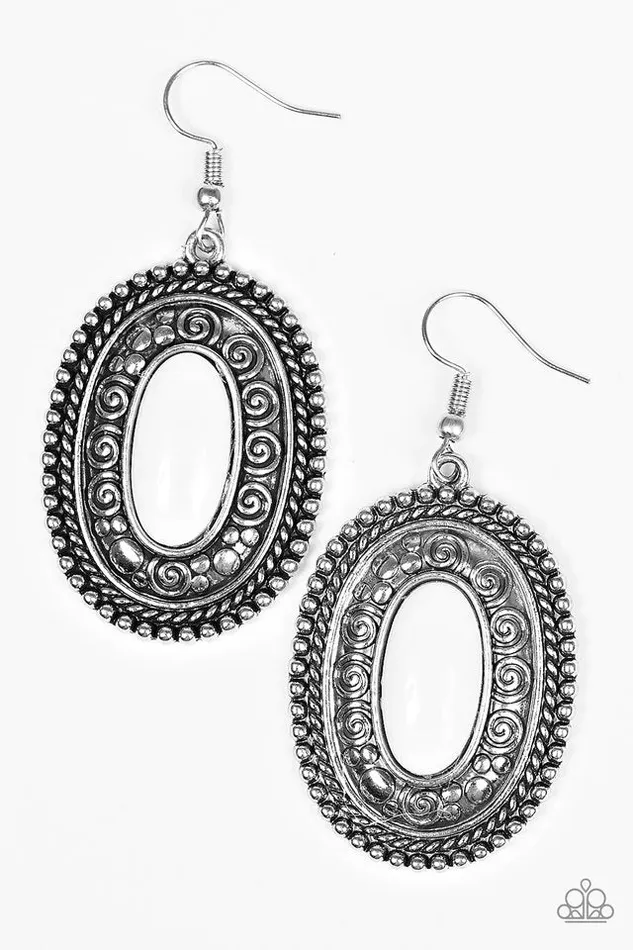 Paparazzi Jewelry Earrings Paparazzi Earring Haute Hacienda White