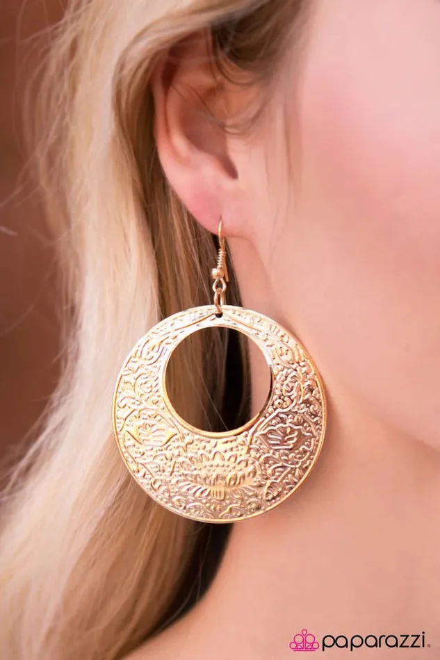 Paparazzi Jewelry Earrings Paparazzi Earring Jupiter Moon Gold