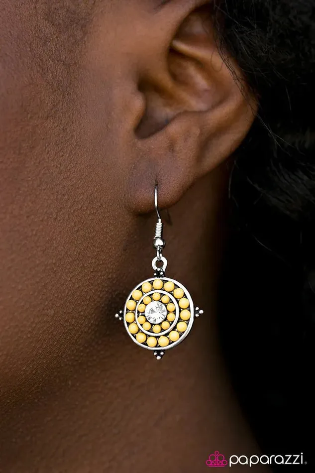 Paparazzi Jewelry Earrings Paparazzi Earring One Step Closer To Summer Yellow