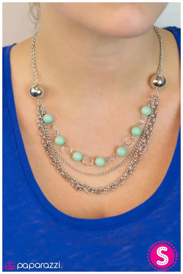 Paparazzi Jewelry Necklaces Paparazzi Necklace The Difference Between Us Green