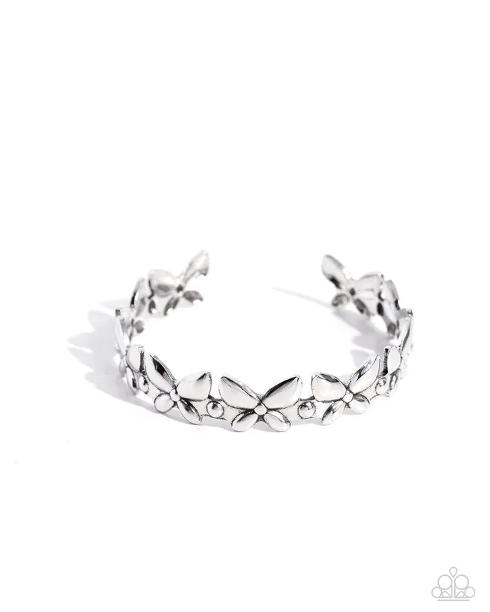 Paparazzi Jewelry Paparazzi Bracelet Aerial Amazement Silver Bracelets Paparazzi Jewelry Paparazzi Bracelet Aerial Amazement Silver Bracelets
