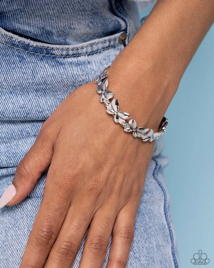 Paparazzi Jewelry Paparazzi Bracelet Aerial Amazement Silver Bracelets Paparazzi Jewelry Paparazzi Bracelet Aerial Amazement Silver Bracelets