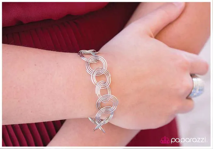 Paparazzi Jewelry Paparazzi Bracelet Endlessly Interlocked Silver Bracelets