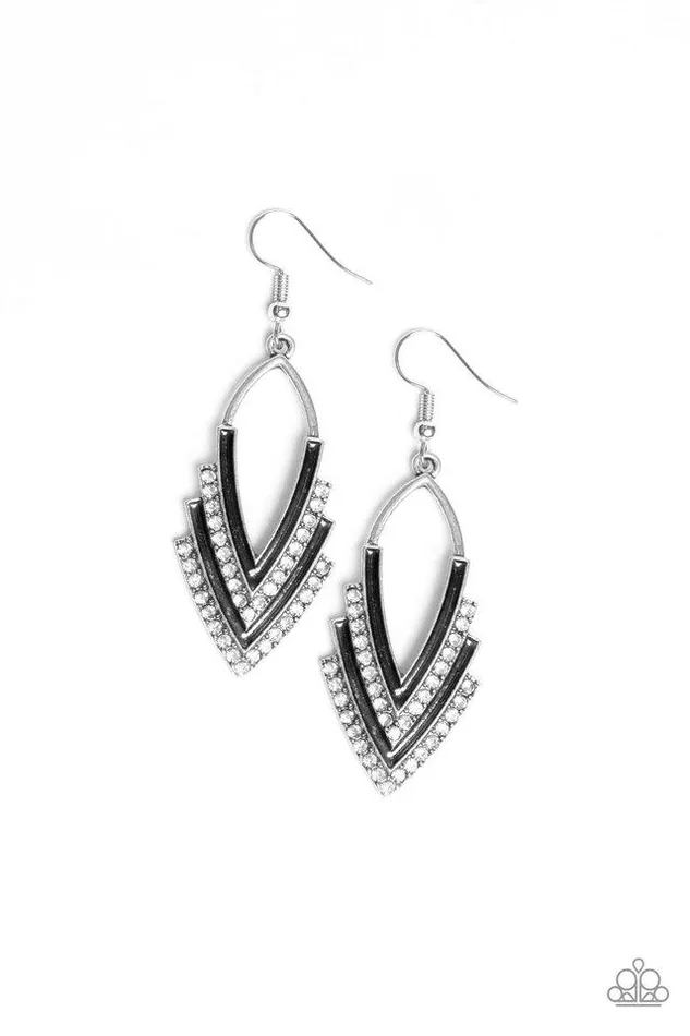 Paparazzi Jewelry Paparazzi Earring Tour de Force White Earrings