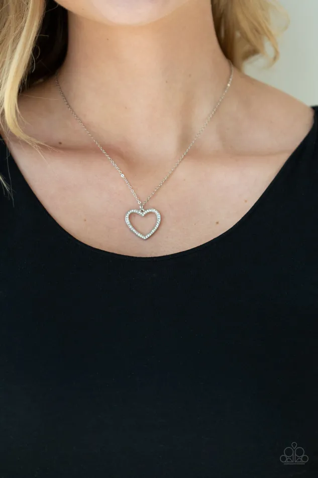 Paparazzi Jewelry Paparazzi Necklace GLOW by Heart White Necklaces