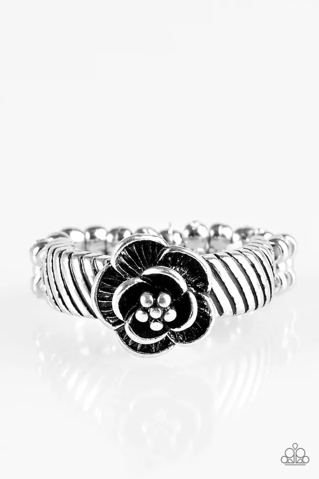 Paparazzi Jewelry Rings Paparazzi Ring Fleur de Fabulous Silver