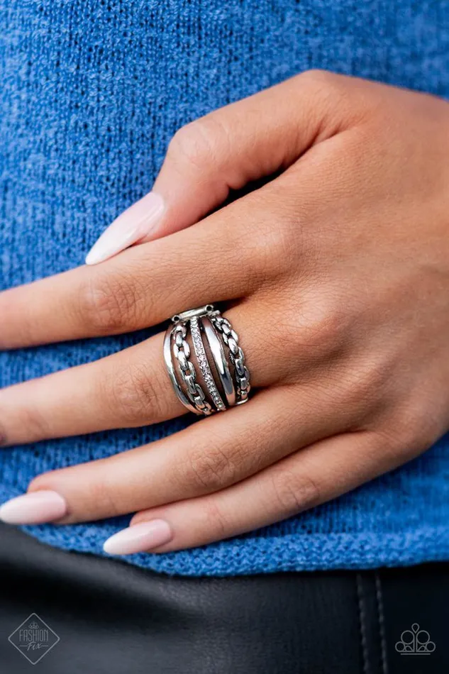 Paparazzi Jewelry Rings Paparazzi Ring LINK Out Loud White