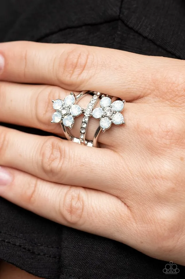 Paparazzi Jewelry Rings Paparazzi Ring Precious Petals White