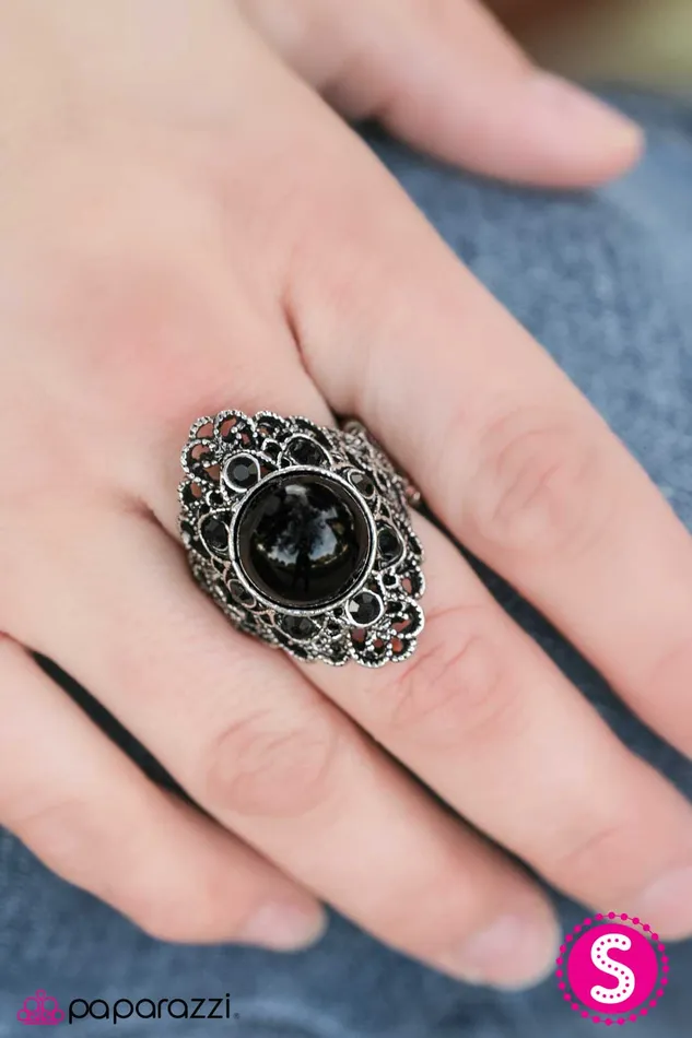 Paparazzi Jewelry Rings Paparazzi Ring Vintage Vixen Black