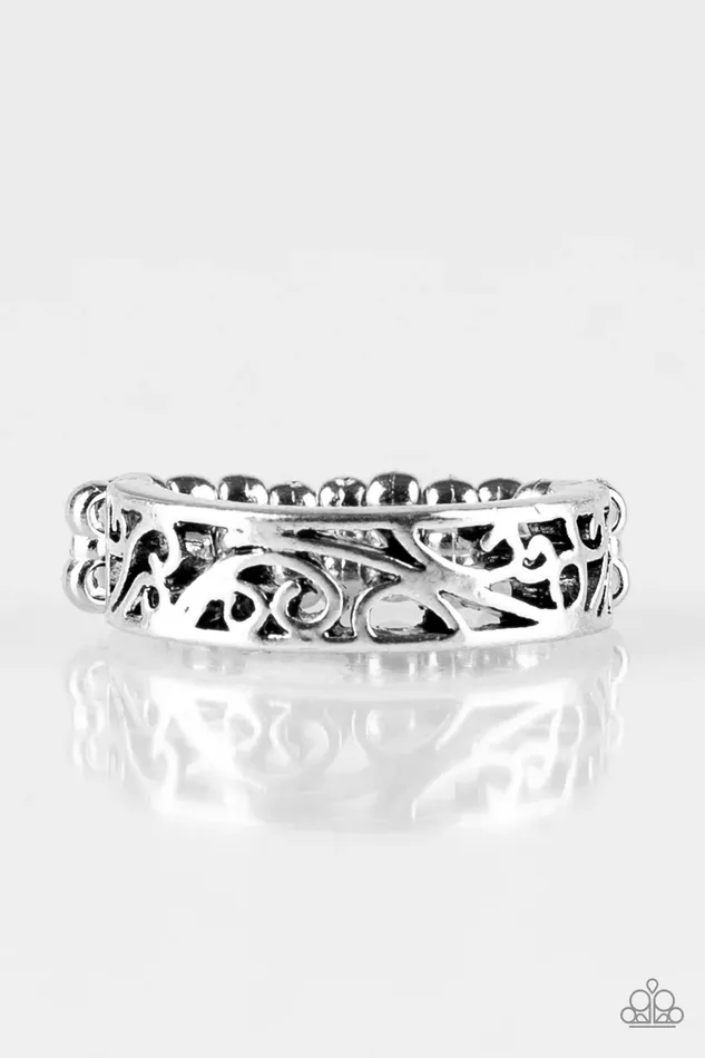 Paparazzi Jewelry Rings Paparazzi Ring Wandering Wisteria Silver