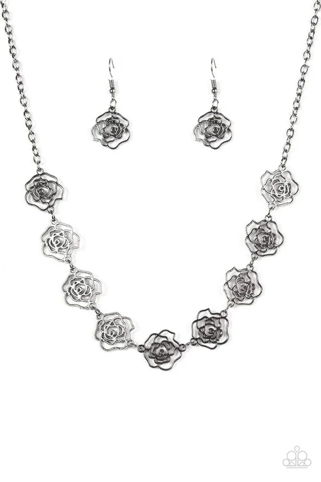 Paparazzi Necklace Fleur de Flirt Black Paparazzi Jewelry Necklaces