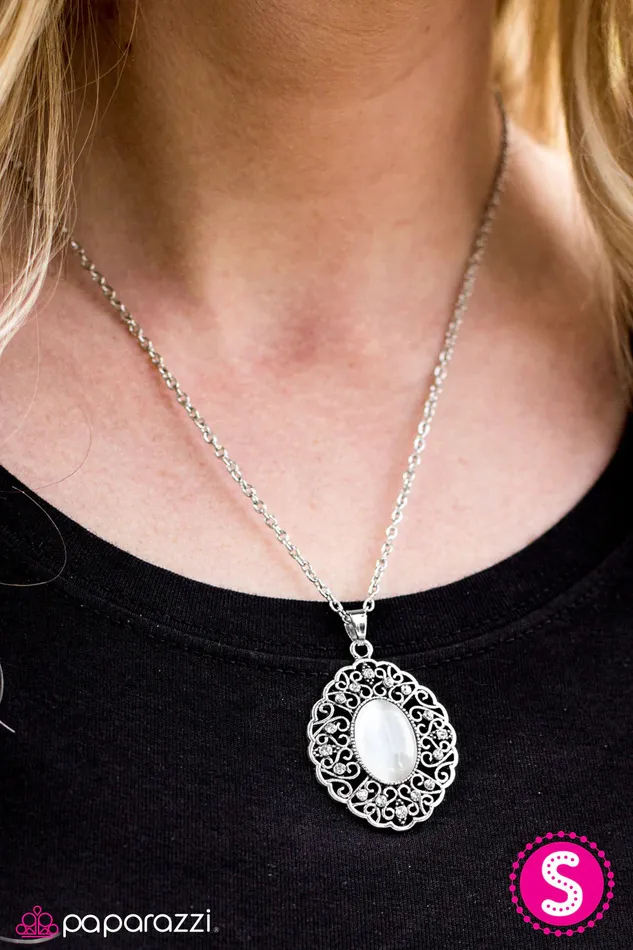 Paparazzi Necklace Heart Of Glace White Paparazzi Jewelry Necklaces