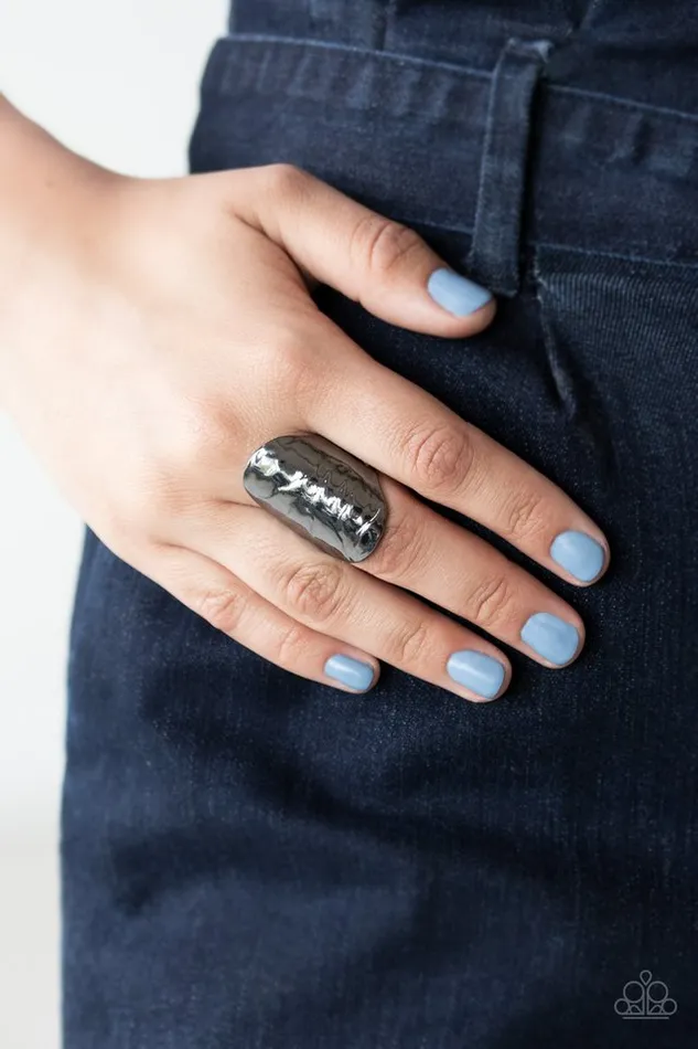 Paparazzi Ring Retro Ripple Black Paparazzi Jewelry Rings