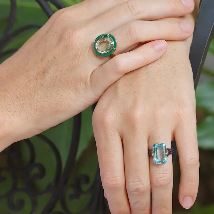 Rings Goshwara Goshwara EmeraldCut Blue Topaz Sapphire 18K Gold Ring