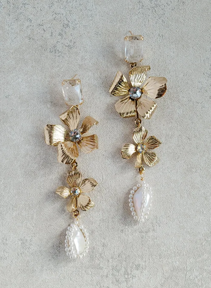 Gilded magnolia crystals and pearl earrings Style 2535 twigs honey Earrings