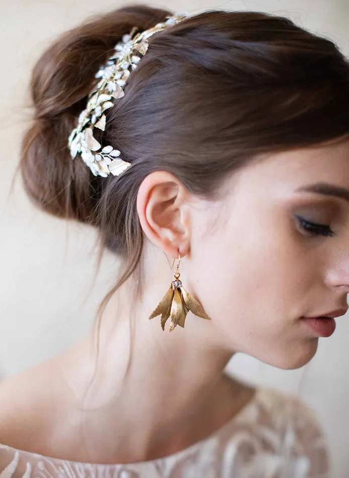 Grecian dainty wing earrings Style 2073 twigs honey Earrings