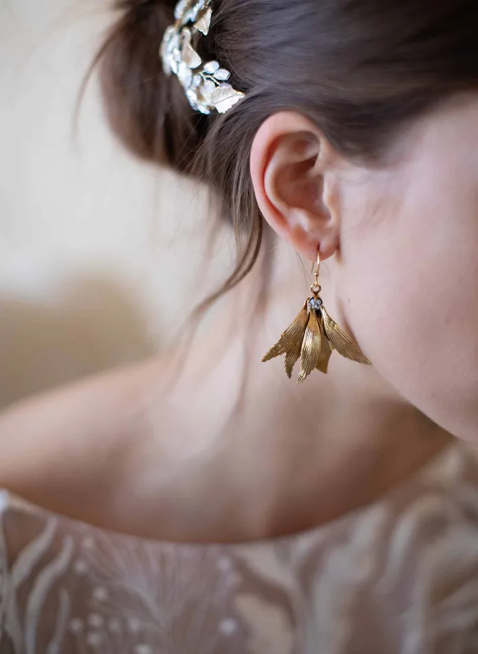 Grecian dainty wing earrings Style 2073 twigs honey Earrings